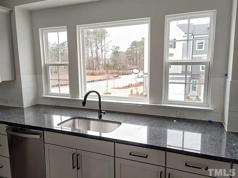 829 Amley Pl — Photo 10