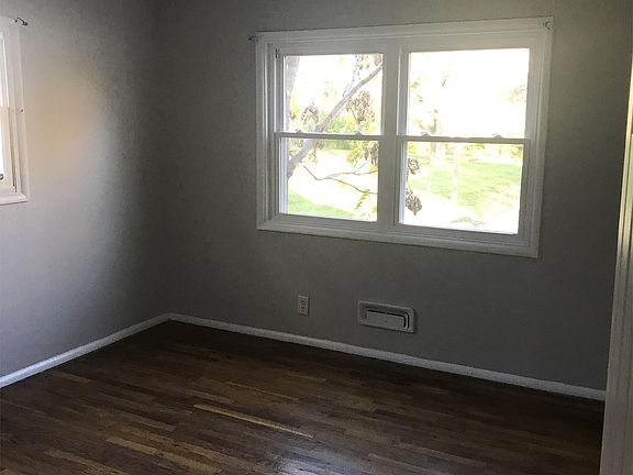 4th image of 869 Bassett Ave