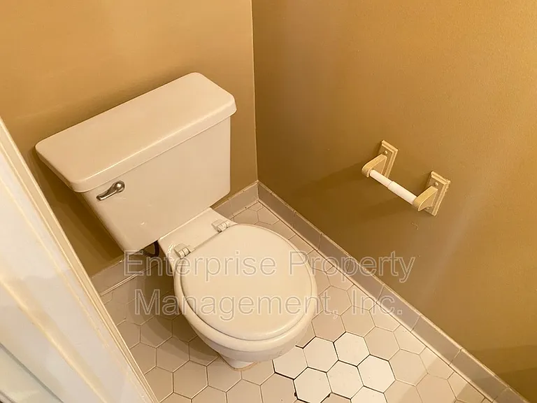7828 Bland Ln — Photo 24