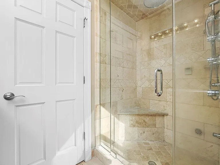 2430 W Iowa St #1 — Photo 18