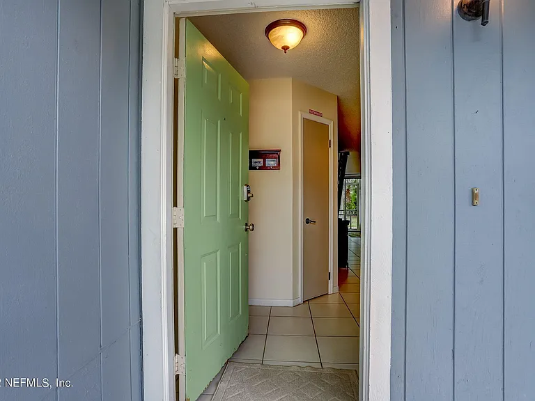 1756 Riley St — Photo 5