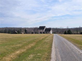 202 N Liberty Rd, Grove City, PA 16127