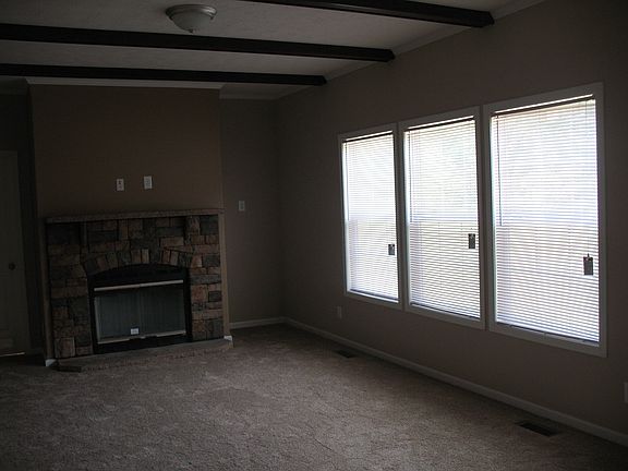 4th image of 189 Leonard Ln