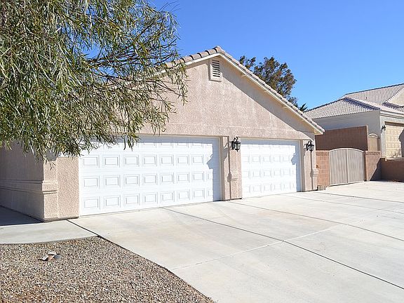  View of garage & RV gate