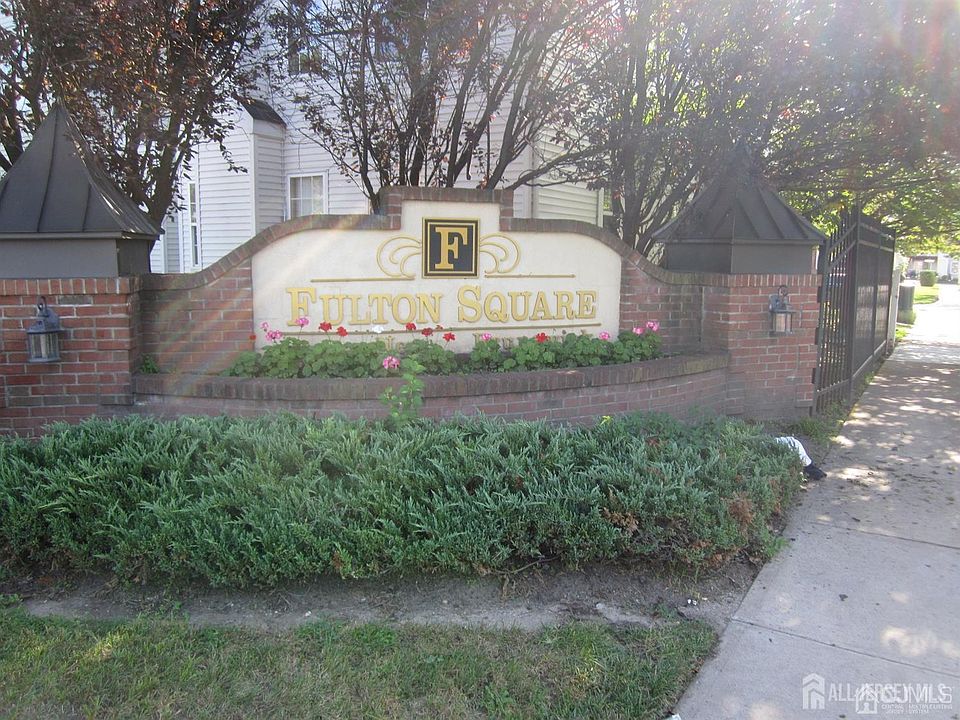 1st image of 835 Cedar Ct