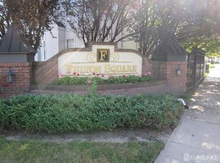 835 Cedar Ct, New Brunswick, NJ 08901