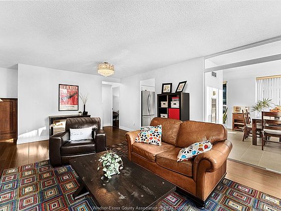 5th image of 75 Riverside Dr E #408