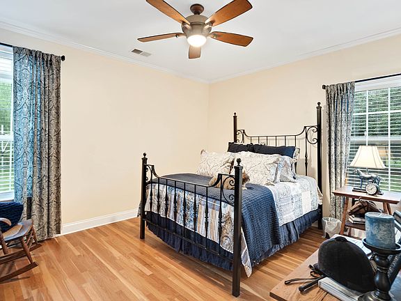 18th image of 1095 Culbreath Rd