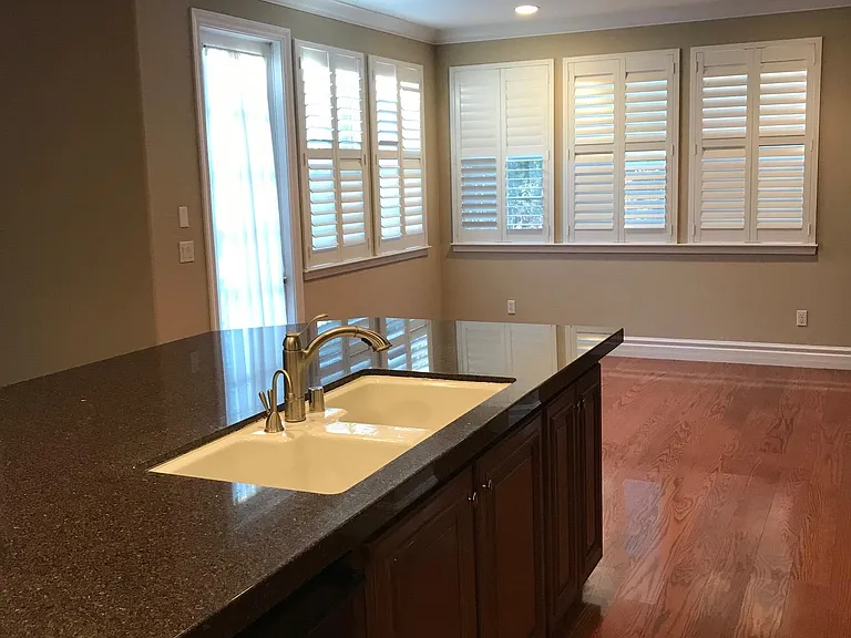 340 Mackintosh Ter — Photo 8