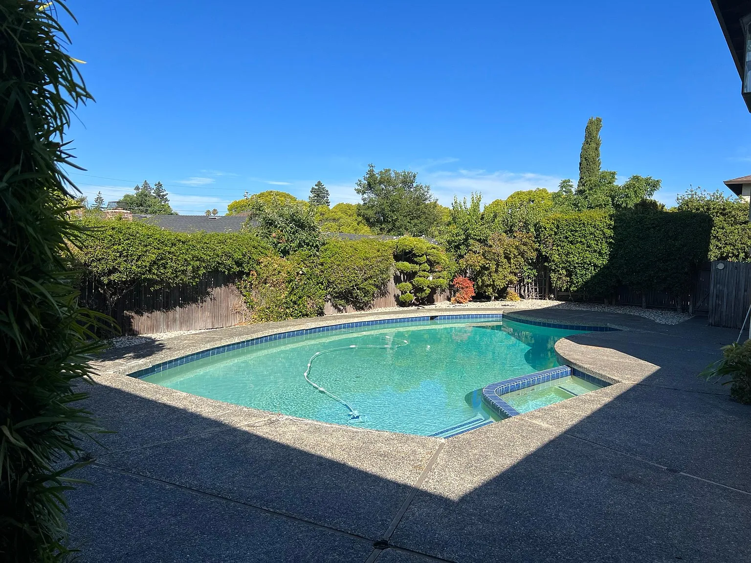 3 bed, 2.5 bath, 2300 sqft, $6,750 — Photo 3