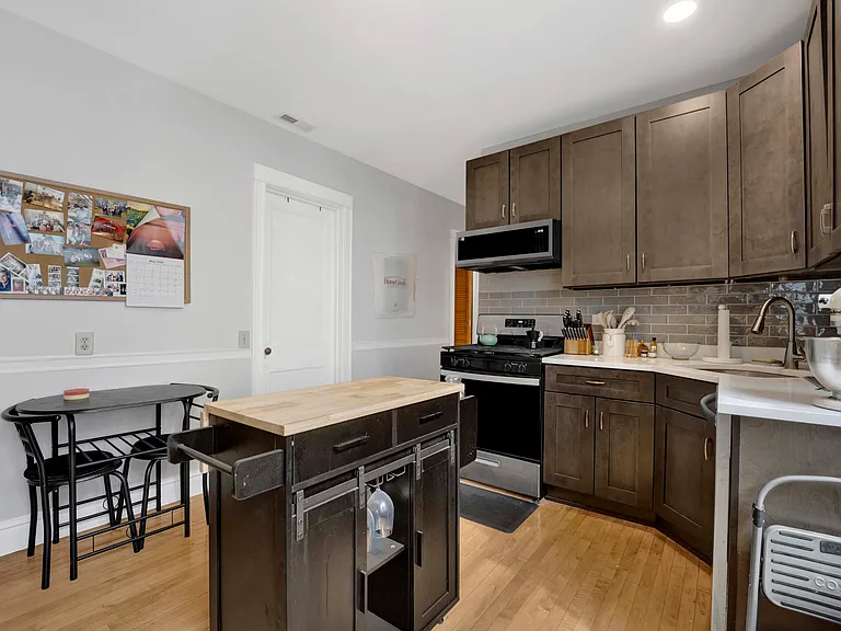 2337 W Thomas St #3F — Photo 16
