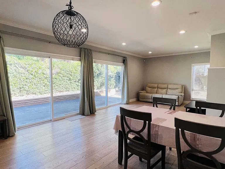 42 Mann St — Photo 3