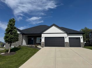 300 Bergamont Blvd, Oregon, WI 53575