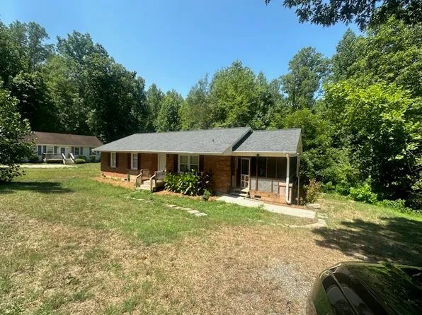 2694 McCollem Ln, Kernersville, NC 27284