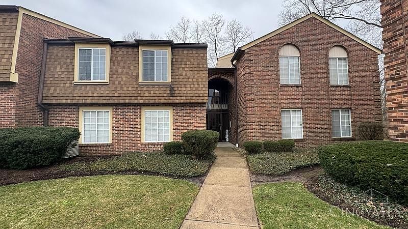 1st image of 5207 S Eaglesnest Dr #83