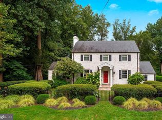 7039 Wilson Ln, Bethesda, MD 20817