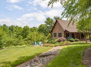 121 Orchard Ct, Roseland, VA 22967