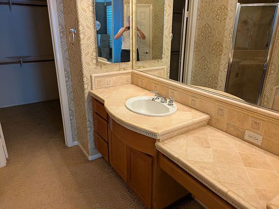 2nd image of 10694 Weatherhill Ct