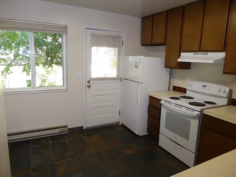 1701 Erin Ct #3 — Photo 9