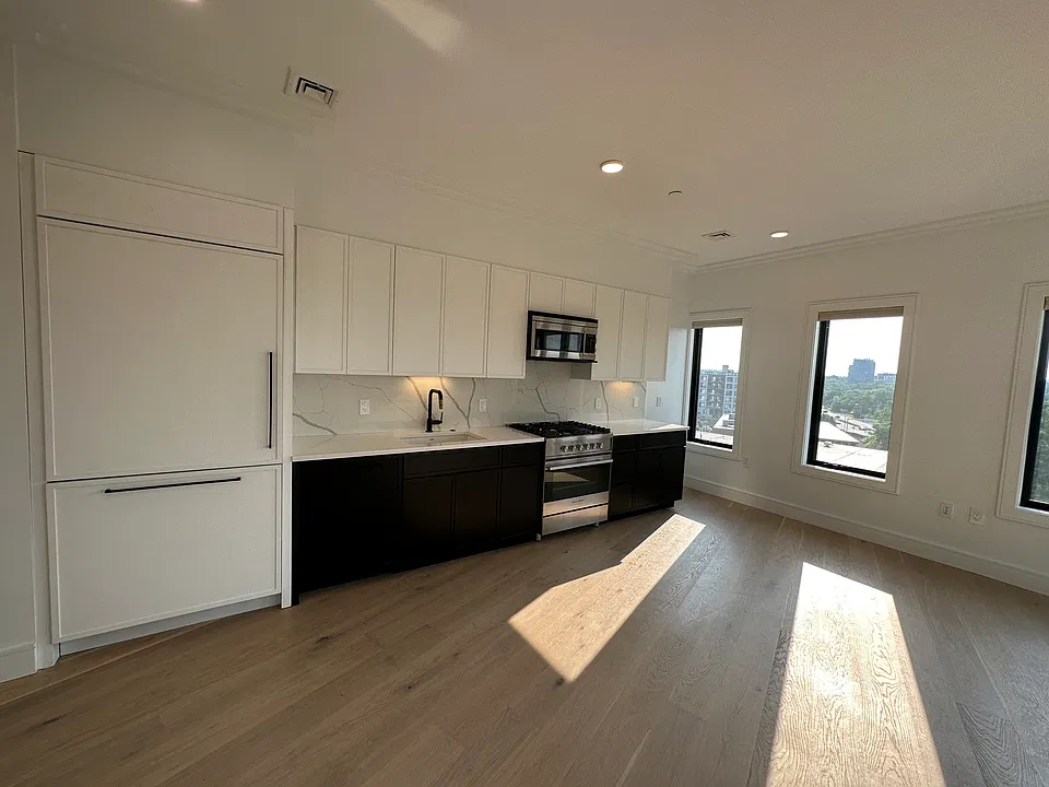 50 Leo M Birmingham Pkwy #608AF