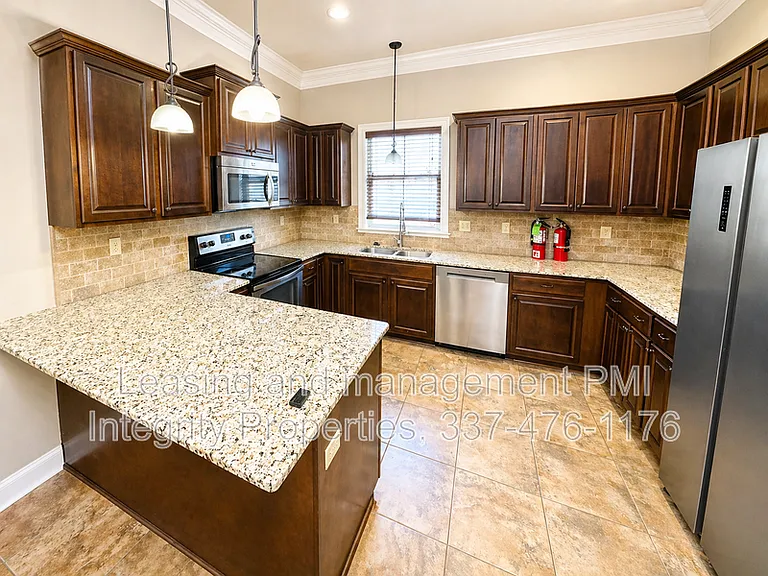 110 Canton Ct — Photo 3