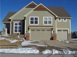 18001 Belinda Dr, Smithville, MO 64089