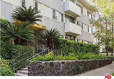 3rd image of 1525 N Hayworth Ave APT 301