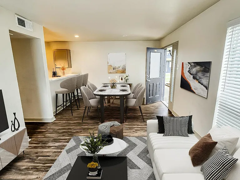 1525 Chenault St #22 — Photo 11