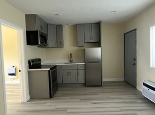 6958 Woodman Ave, Van Nuys, CA 91405