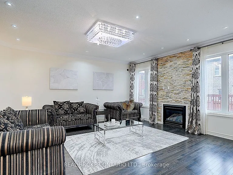 99 Henry Bauer Ave — Photo 4