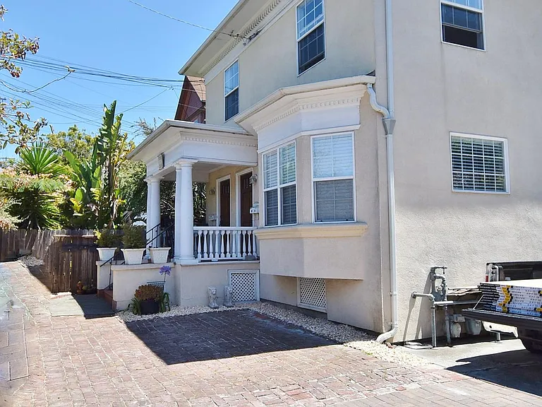 2214 Ashby Ave — Photo 5