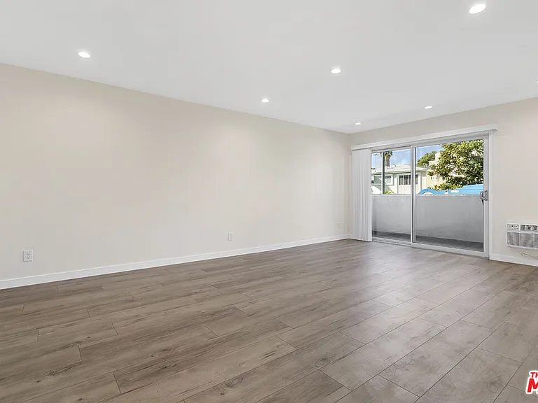 1028 S Bedford St #7 — Photo 11