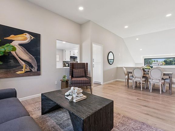 4th image of 2554 Holly View Ct