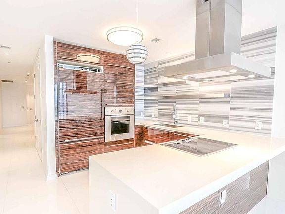 4th image of 1100 Biscayne Blvd Unit 3903