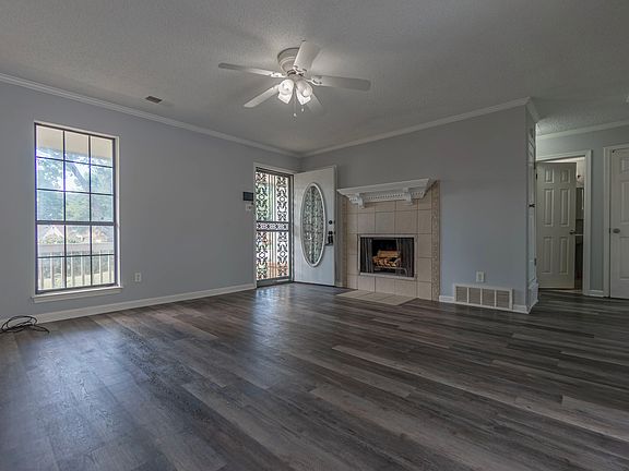 4th image of 4558 Berrypick Ln S