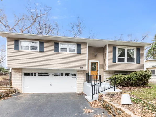 308 E Brown St, West Chicago, IL 60185