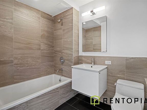 5th image of 596 Washington Ave #4E