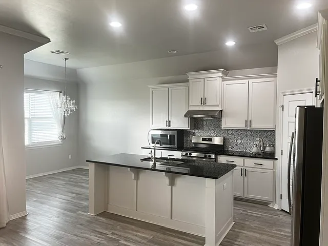 2341 Fallview Dr — Photo 2