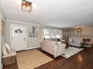 21495 Woodchuck Ln, Brookfield, WI 53045