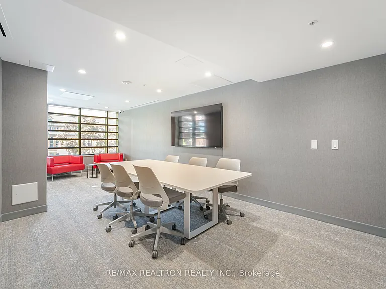 2525 Bathurst St #202 — Photo 16