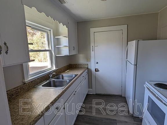 4th image of 507 Midland Ave