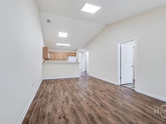 4th image of 1027 Wadley Circle