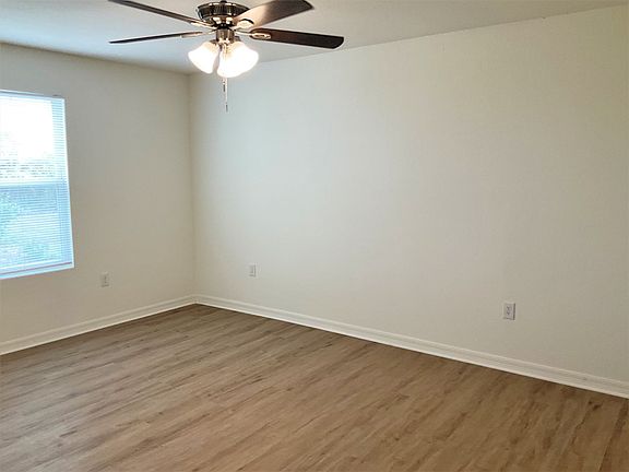 3rd image of 12523 Buffing Rd