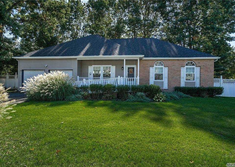 1st image of 63 Chardonnay Dr