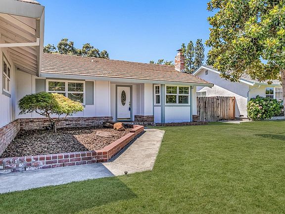3rd image of 166 Salinas Dr