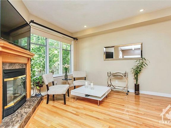 5th image of 517 Devonwood Cir