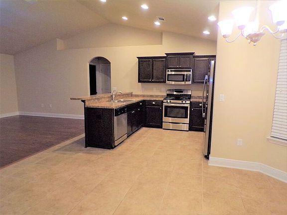3rd image of 5805 Maggie Rose Cir #Pro