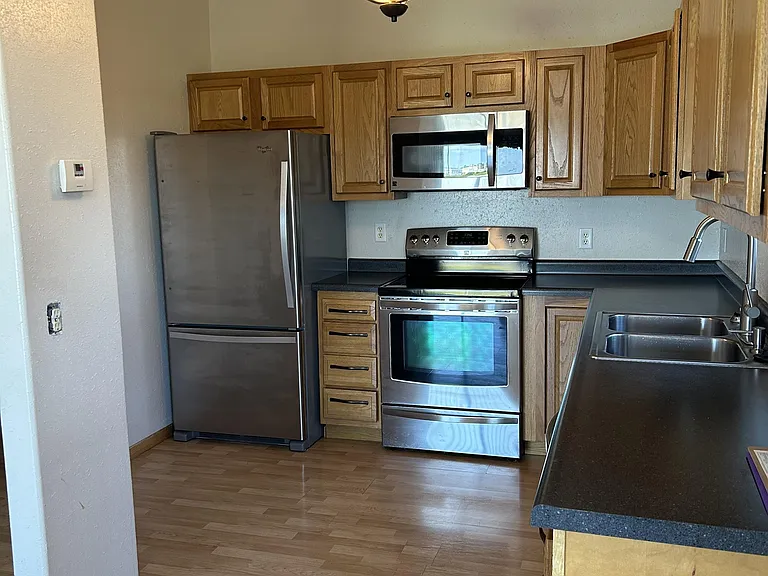 3240 E Capitol Ave — Photo 5