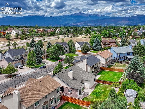 3rd image of 8918 Estebury Cir