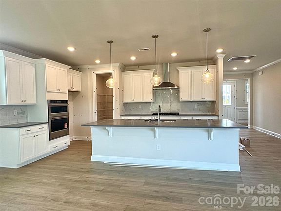 4th image of 2517 Mabel Ln